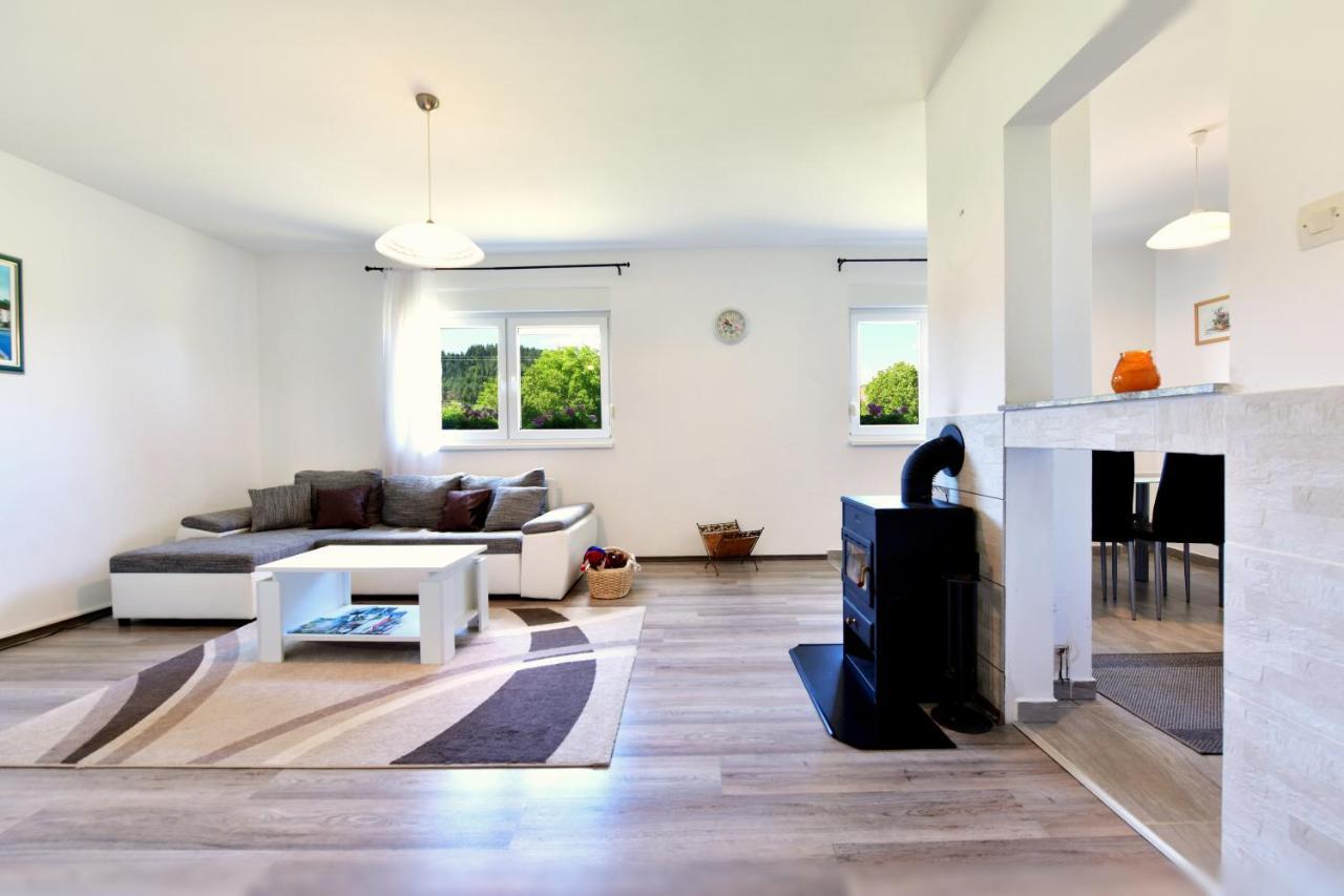 Kuca Za Odmor Roby Apartment Saborsko Luaran gambar