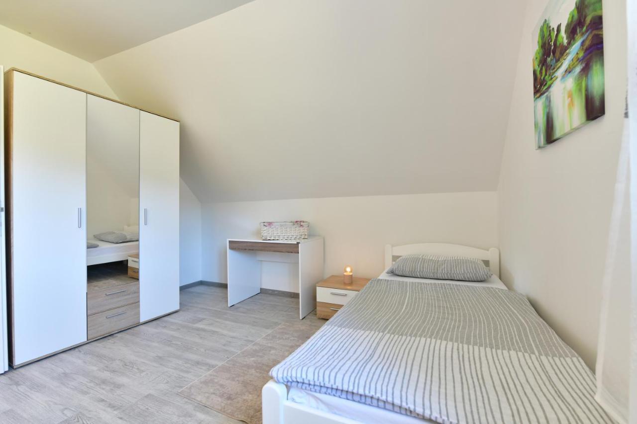Kuca Za Odmor Roby Apartment Saborsko Luaran gambar