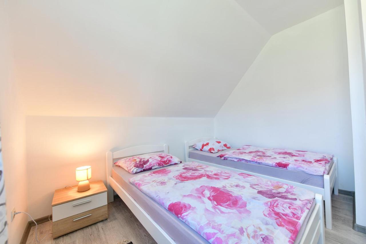 Kuca Za Odmor Roby Apartment Saborsko Luaran gambar