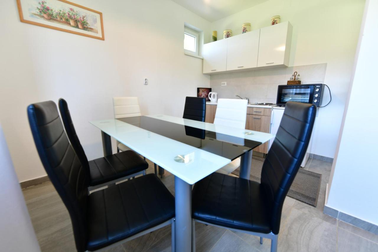Kuca Za Odmor Roby Apartment Saborsko Luaran gambar